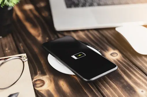 Unplugging Convenience: The Benefits of Wireless Charging